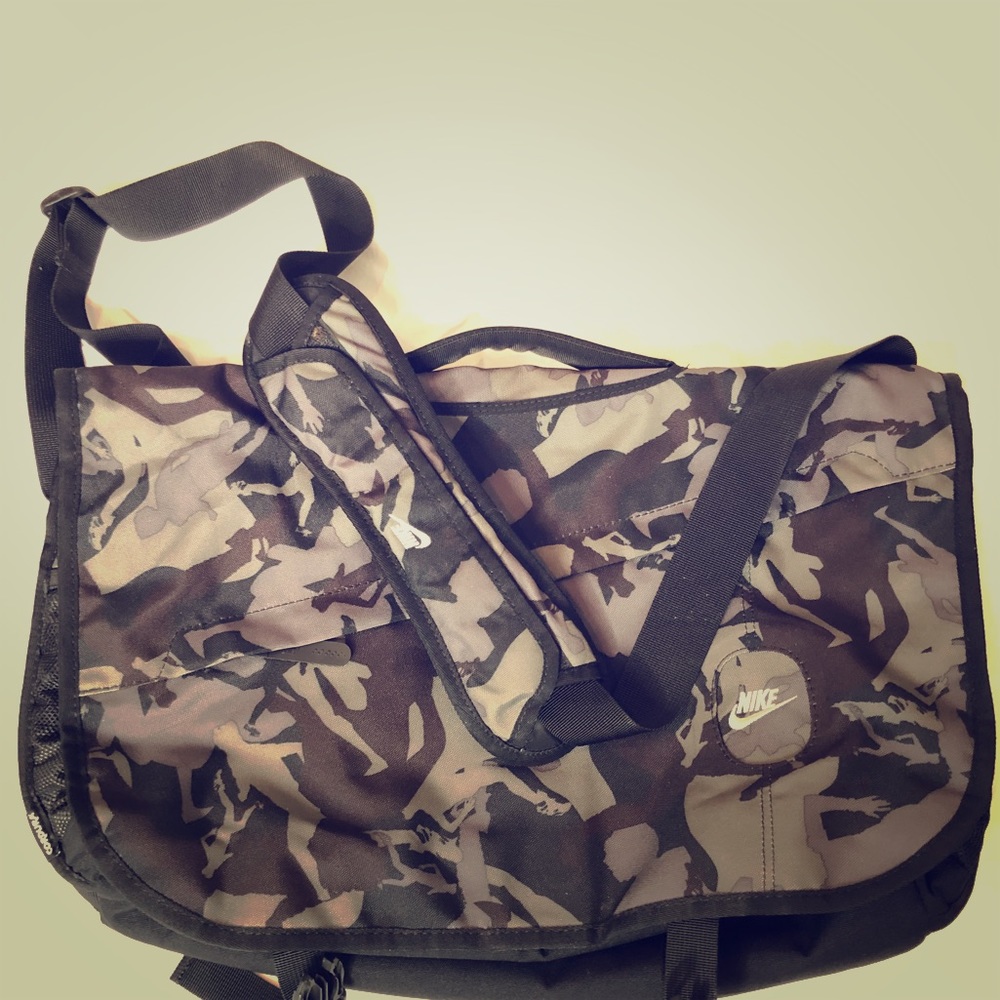 Nike Camouflage Laptop Shoulder Bag